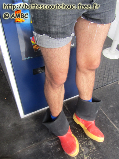 Gummistiefel, botas de gomma, rubber laarzen, stivali di gomma, wellies, bottes caoutchouc Marc Jacobs, Paris, 30 June 2012.
