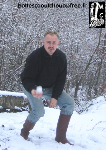 Snow ball, 2004.