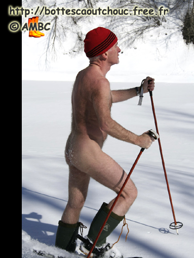 André naked in the snow, Feb. 2008.