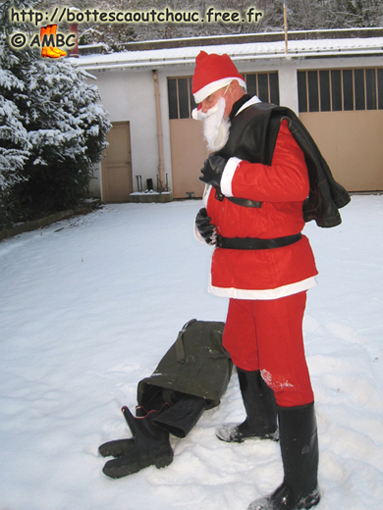 Gumboots in the snow; WEINACHTEN 2009.