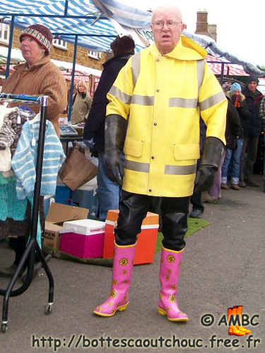 In a farmer market, UK, 2008. Gummistiefel, bottes caoutchouc.