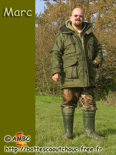 Marc in the country. Gummistiefel, bottes caoutchouc, rubber boots.