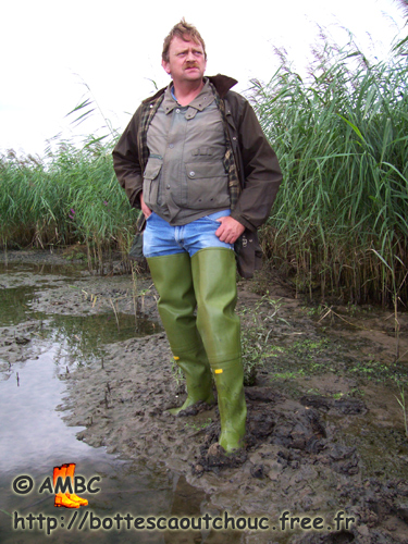 Buck in Flandern, 2007. Gummistiefel, bottes caoutchouc, rubber boots.