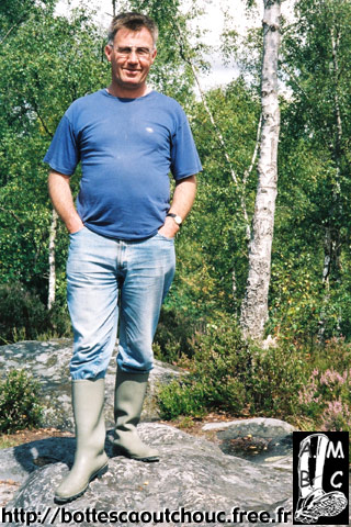 Jean-Pierre wearing HyperMajor Baudou boots.