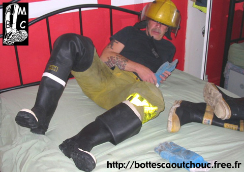 Pete wearing his Firefighter hip boots. Gummistiefel, waders, cuissardes.