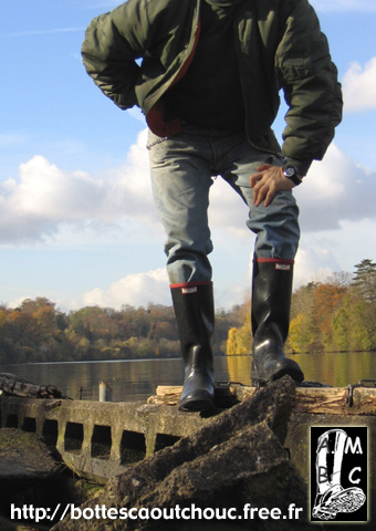 Wearing black Brecon rubber boots, 2005.
