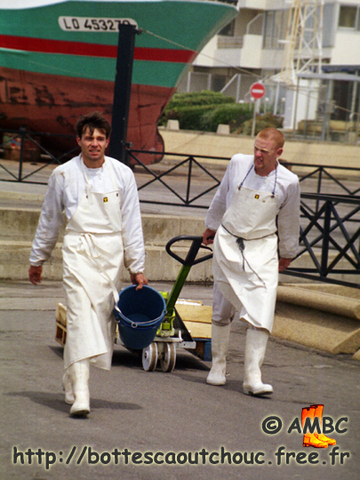 Fish wholesalers, La Turballe, 2004.