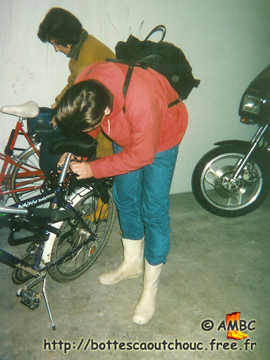 PETER IN WHITE WELLIES & SUSAN, BY BICYCLE.