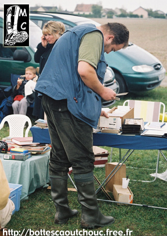 Boot sales in Marigny (Champagne), 2005.