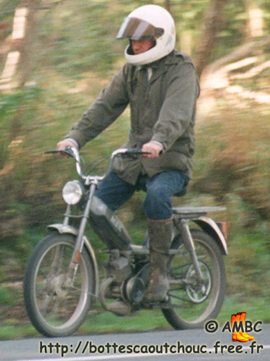 17 Sept. 2000. Gummistiefel, rubber boots, bottes caoutchouc.