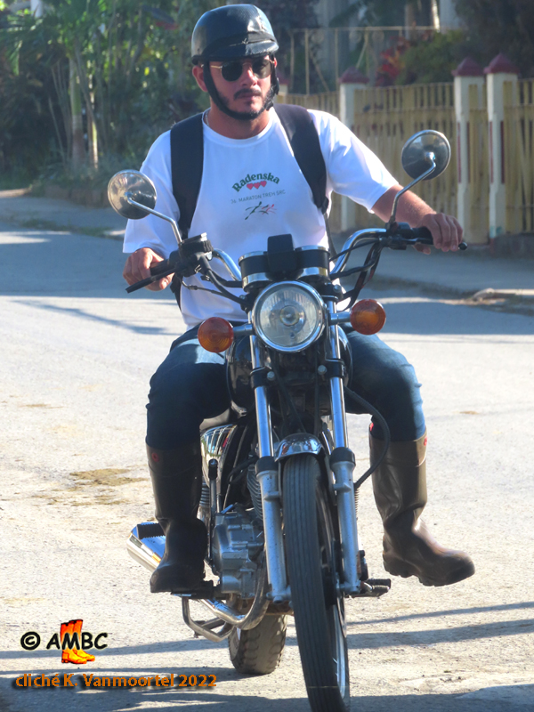 MOTARD CUBAIN; Gummistiefel, rubber boots, bottes caoutchouc.  Cliché K VM 2019.