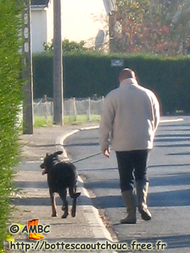 Walking the dog, Seine & Marne, 2007.