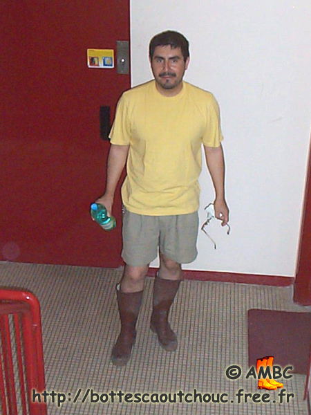 Fernando wearing shorts in Dammarie Les Lys, 2003. 