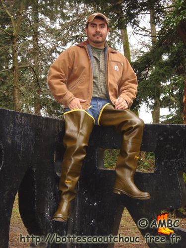 Fernando wearing hip boots in the 130th Park, 2006.