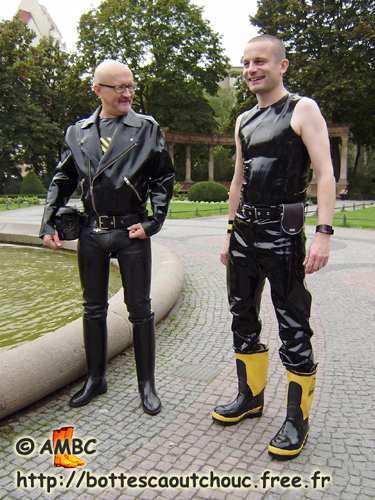 Rafal & Miles, Berlin, Sept. 2008. Gummi.