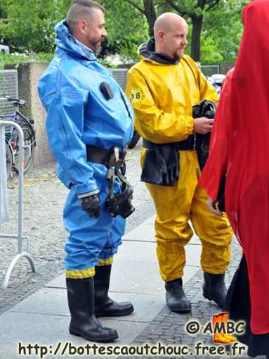 Total coveralls, Folsom Berlin, Sept. 2009.