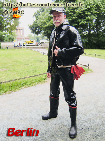 Michael wearing black & red rubber, Berlin, June 2008.