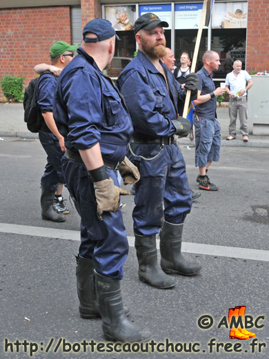 Wearing blue overalls & Nokia gumboots, CSD Berlin, June 2009.