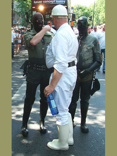 White wellies & black waders, Deutschland 2006.