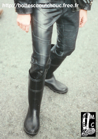 Baudou boots and rubber trousers