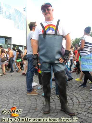 Pascal wearing Le Chameau chest waders. Gummistiefel, rubber boots, galochas, botas de goma, stivali de gomma, cizme, gummistövlar, 30 June 2012.