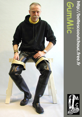 Wearing Hunter waders. Gummi  Waders.