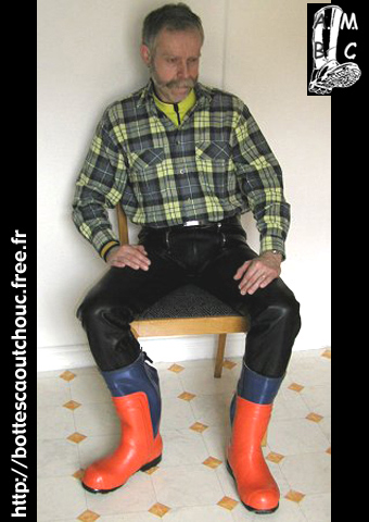 Michael in Berlin wearing Nokia Eurologgers. 