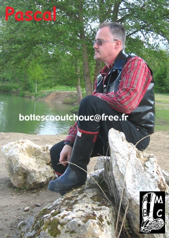 My school uniform, at Gretz sur Loing.