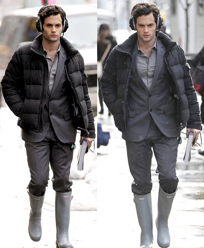 Penn Badgley (Gossip Girls) wearing grey Hunter wellies. Rubber boots, bottes caoutchouc, Gummistiefel.