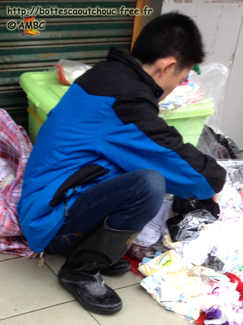 It seems that the younger generation accepts rubber boots more easily than the elder generation.