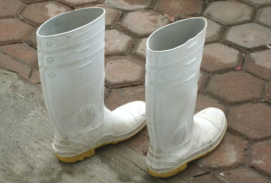 "I like to use it barefeet... The boots have a delicious smell..."