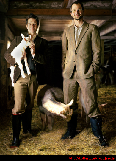 Beekman 1802 farm : with the goats. Gummistiefel, galochas, rubber laarzen, gumboots, bottes caoutchouc.