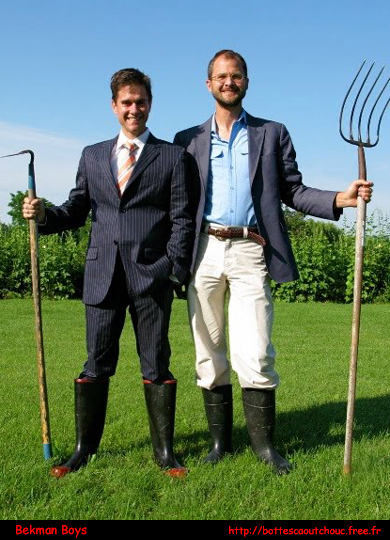 Beekman Boys in their fields : with the goats. Gummistiefel, galochas, rubber laarzen, gumboots, bottes caoutchouc.