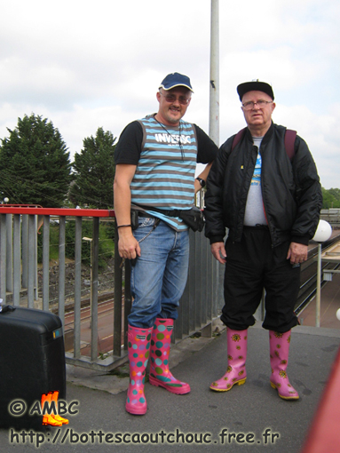 Pascal & Alan at Le Mee station; bottes caoutchouc, rubber boots, 2008.