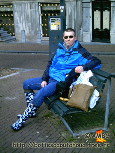 Chris in Amsterdam streets, Gummistiefel, bottes caoutchouc, rubber boots, 2008.