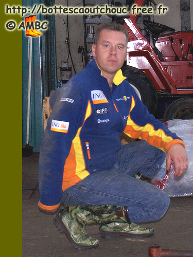 In my job, wearing nice Parcours camo wellies, 2008. Gummistiefel, bottes caoutchouc.