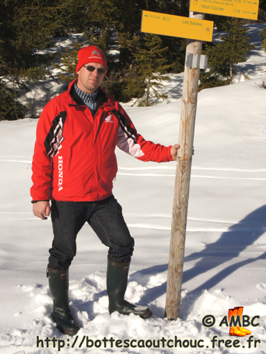 Wearing my Aigle Parcours Iso gumboots in the snow, winter 2010. Gummistiefel, bottes caoutchouc.