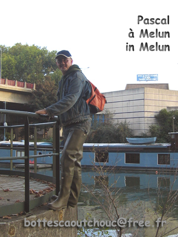 Pascal wearing green waders, Melun, Oct. 2005