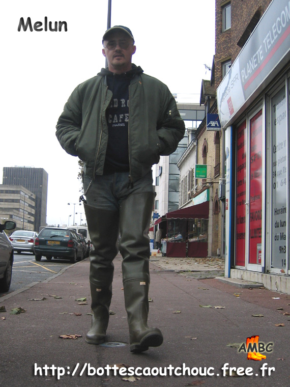 Pascal in avenue Thiers, Melun, Nov. 2005
