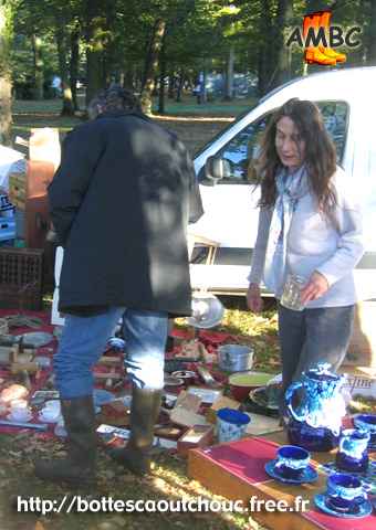 Boot sales near Etampes (91), oct. 2005