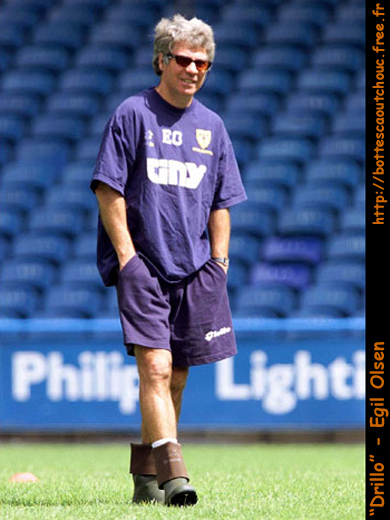 Rubber boots in the stadium.  Gummistiefel, galochas, rubber laarzen, gumboots, bottes caoutchouc.