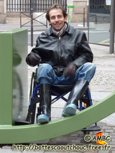 Ready to go for elections; Gummistiefel, 2010.