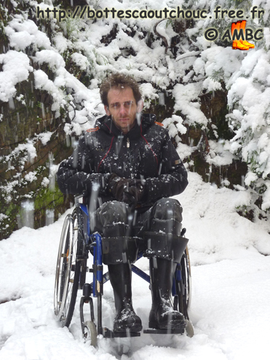 Wearing Nokia Waders in the snow, Gummistiefel, 2010.