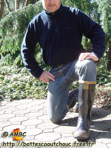 Georg wearing Rangers gumboots; Gummistiefel.