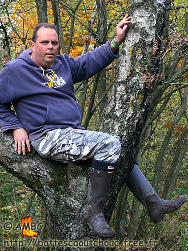 Kurt wearing Hunter gumboots. Gummistiefel, bottes caoutchouc, rubber boots, rubber laarzen, 2010.