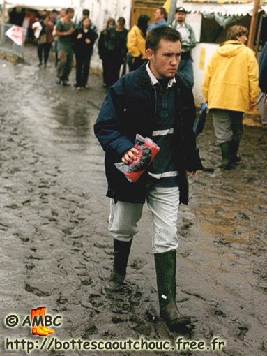 Walking through the mud, La Courneuve, 1998.