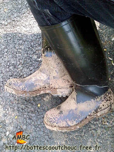 My muddy Nora. Gummistiefel, bottes caoutchouc.