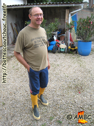 Wearing le Chameau boots, at the HRB, 2007.