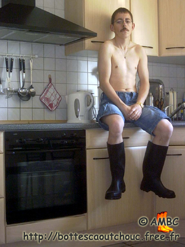 In the kitchen, Summer 2006. Gummistiefel, bottes caoutchouc.