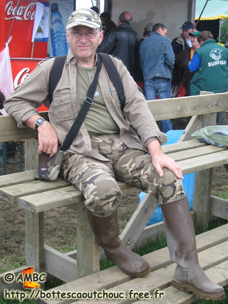 Roger in St Hubert rubber boots, in Libramont. Gummistiefel, botas de goma, bottes en caoutchouc, rubber laarzen, 2007.